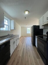 1944 Burton Ln in North Charleston, SC - Building Photo - Building Photo