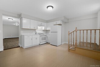 135 Beekman Ave in Sleepy Hollow, NY - Building Photo - Building Photo