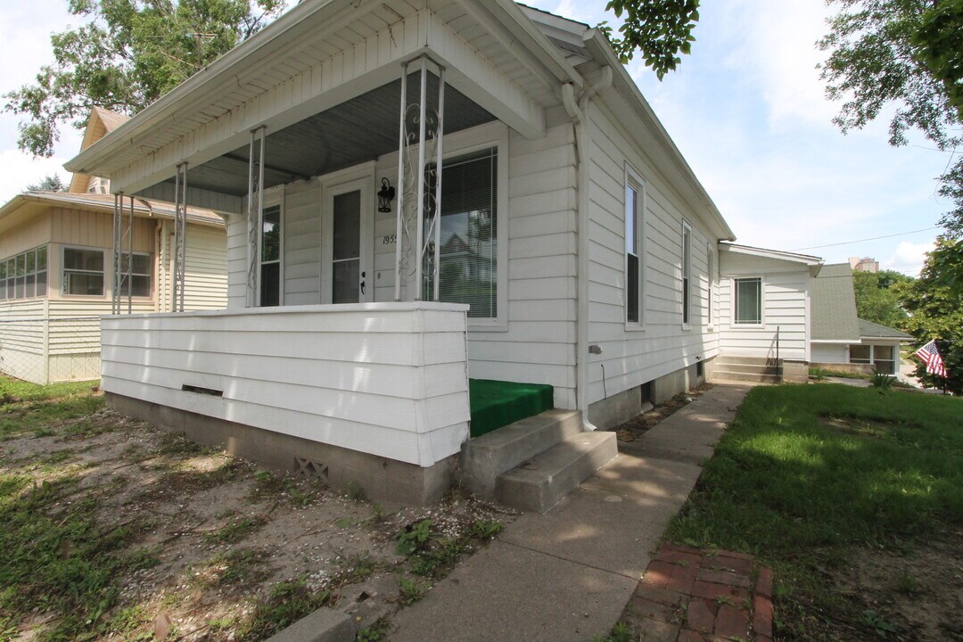 1955 S 14th St in Omaha, NE - Building Photo