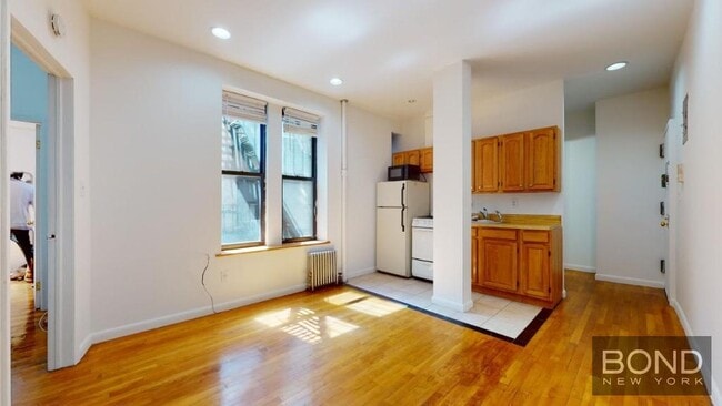 237 E 5th St in New York, NY - Building Photo - Building Photo