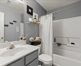 3242 Hidden Cove Cir NW in Peachtree Corners, GA - Building Photo - Building Photo