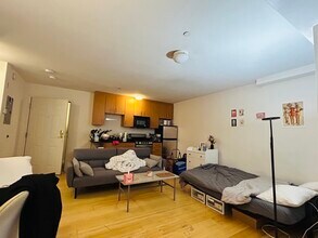 461 Park Dr, Unit 403 in Boston, MA - Building Photo - Building Photo