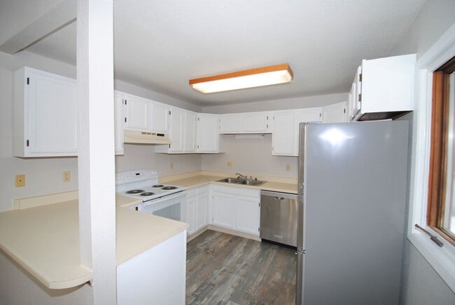 795 Keeling Rd in North Pole, AK - Building Photo - Building Photo
