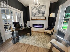 249 Erie Ave in Brantford, ON - Building Photo - Building Photo