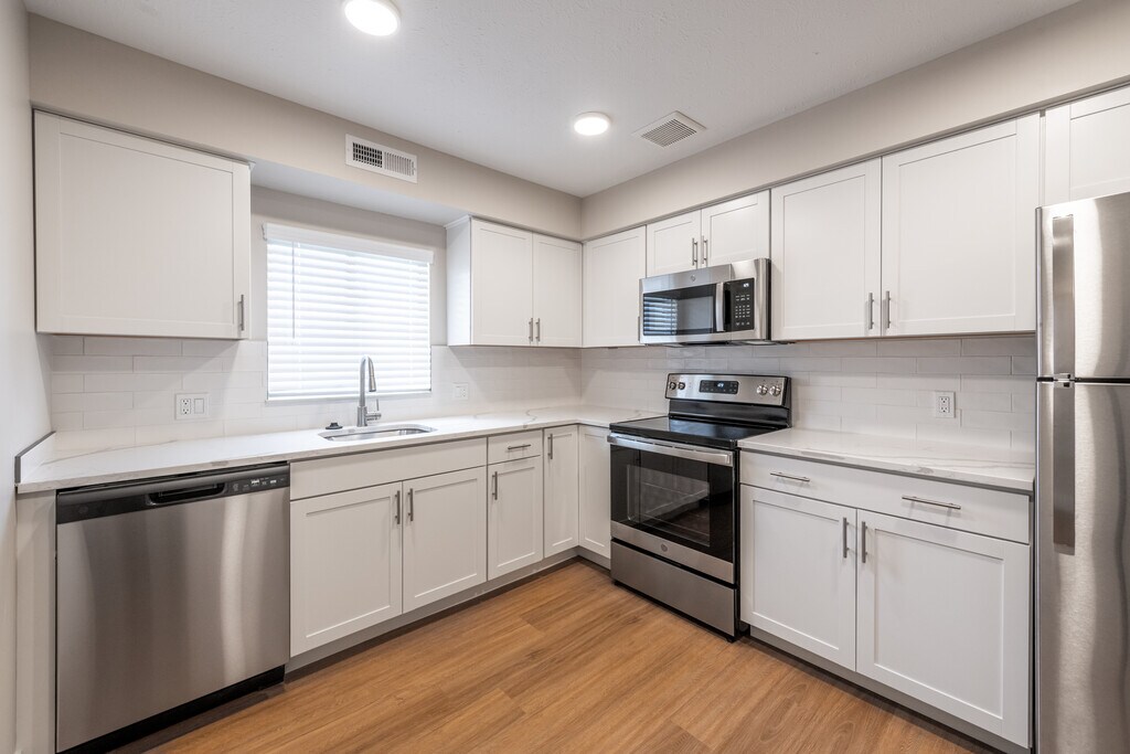 Tamarac Apartments Willoughby, OH Apartments