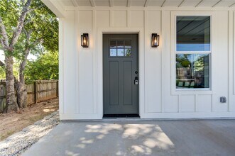 11 E Obryant St in Bellville, TX - Building Photo - Building Photo