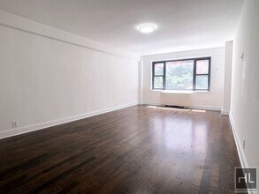 EAST 56 STREET in New York, NY - Building Photo - Building Photo