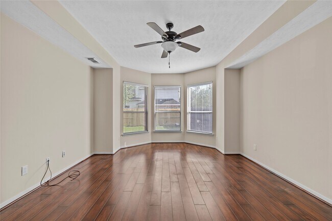 1111 Blue Leaf Dr in Richmond, TX - Foto de edificio - Building Photo