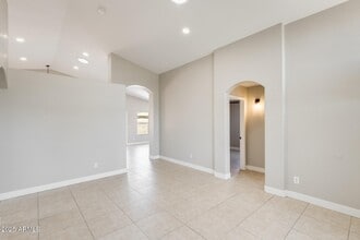 9842 W Burnett Rd in Peoria, AZ - Building Photo - Building Photo
