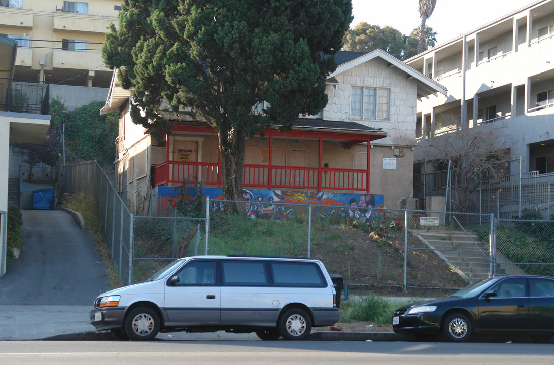 252 S Rampart Blvd in Los Angeles, CA - Building Photo