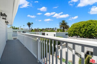 2438 5th St in Santa Monica, CA - Building Photo - Building Photo
