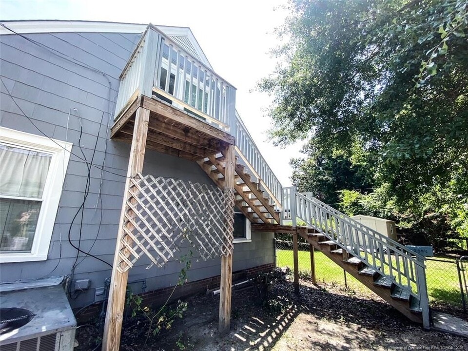 209 W 16th St in Lumberton, NC - Building Photo