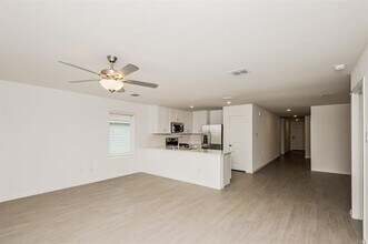 2717 Mistwood Dr in Fort Worth, TX - Building Photo - Building Photo