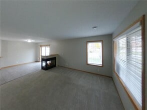 13758 Flay Ave N in Hugo, MN - Building Photo - Building Photo