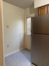 1672 Brightside Dr, Unit B in Baton Rouge, LA - Foto de edificio - Building Photo