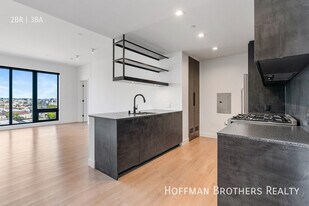 10700 Tabor St in Los Angeles, CA - Building Photo