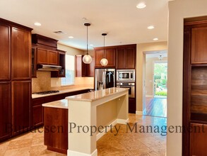 1734 Calle Ranchero Dr in Petaluma, CA - Building Photo - Building Photo