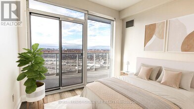 56 Annie Craig Dr in Toronto, ON - Building Photo - Building Photo