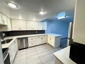 5819 Harvest Hill Rd in Dallas, TX - Building Photo - Building Photo