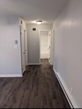 1003 S Mechanic St, Unit A in Marion, IL - Building Photo - Building Photo