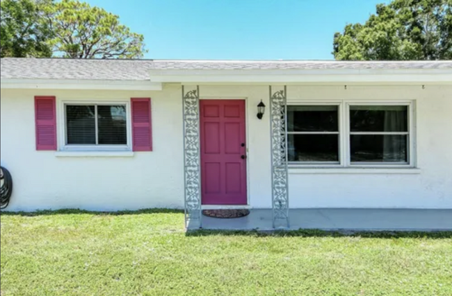 5716 Britannia Dr in Sarasota, FL - Building Photo - Building Photo