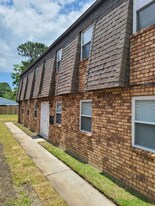 1616 Hickory Ave in Harahan, LA - Building Photo
