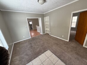 212 E Mishawaka Ave, Unit 505 in Mishawaka, IN - Building Photo - Building Photo