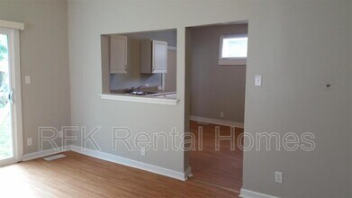 1338 N Oakland Ave in Indianapolis, IN - Building Photo - Building Photo