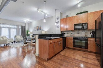 1901 Post Oak Blvd, Unit 1106 in Houston, TX - Building Photo - Building Photo