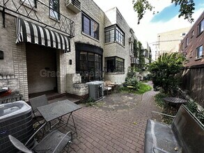 1050 Logan St in Denver, CO - Building Photo - Building Photo