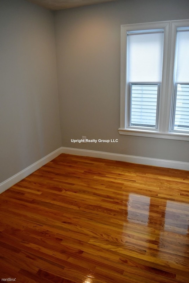 157 E Cottage St-Unit -142 in Boston, MA - Building Photo - Building Photo