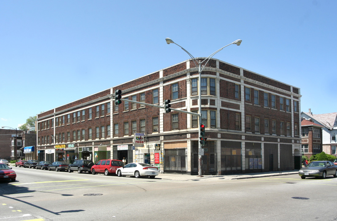 7254 S Jeffery Blvd in Chicago, IL - Building Photo