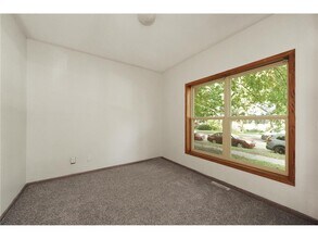 1065 23rd Ave SE in Minneapolis, MN - Building Photo - Building Photo