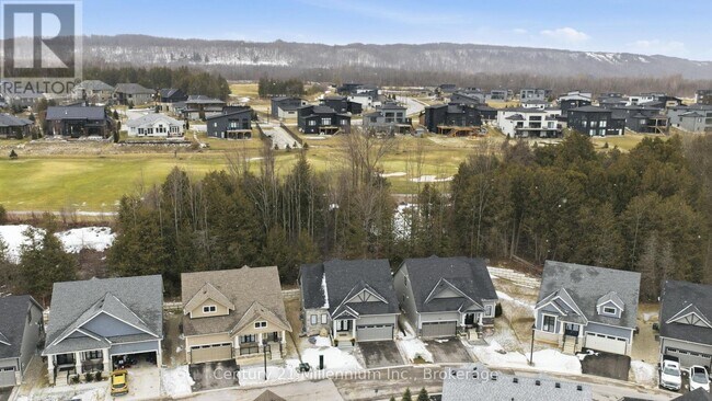 128 Beacon Dr in Blue Mountains, ON - Building Photo - Building Photo