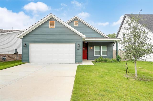 809 Stamps Ave in Fort Worth, TX - Building Photo