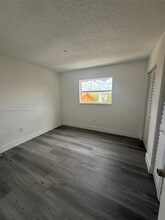 5435 W 24th Ave in Hialeah, FL - Building Photo - Building Photo