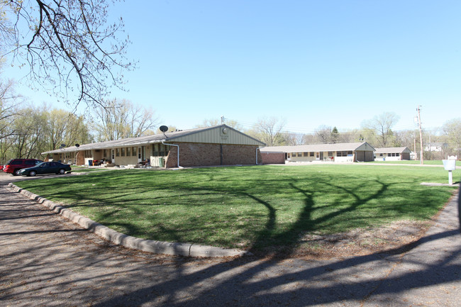 Medicine Lake Villa''s in Plymouth, MN - Building Photo - Building Photo