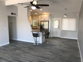 4645 N 73rd St in Scottsdale, AZ - Building Photo