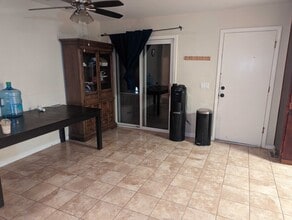 966 Port Ashton Ct in Galt, CA - Building Photo - Building Photo