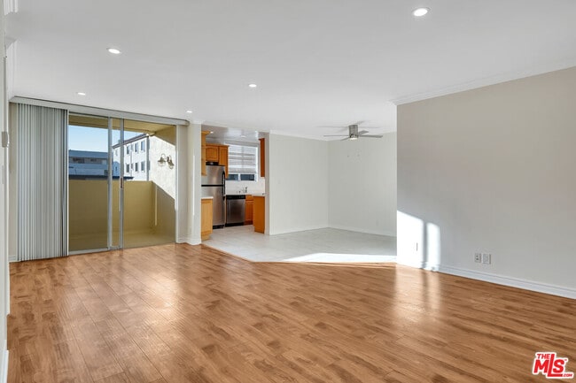 432 N Palm Dr in Beverly Hills, CA - Building Photo - Building Photo