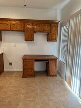 202 Solecita Way in Bakersfield, CA - Building Photo - Building Photo