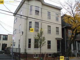 230 Brookline St, Unit 3 in Cambridge, MA - Building Photo