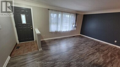 245 Foxbar Rd in Burlington, ON - Building Photo - Building Photo