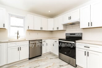 300 Monroe Ave in Cherry Hill Township, NJ - Building Photo - Building Photo