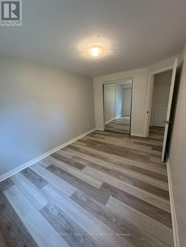 property at 1125 Valley Ct