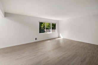 Nordic Flats in Seattle, WA - Building Photo - Building Photo