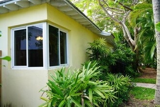 5215 N Flagler Dr in West Palm Beach, FL - Building Photo - Building Photo