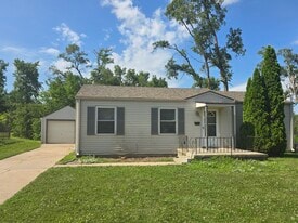 7740 Burt St in Omaha, NE - Building Photo