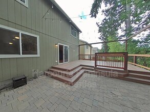 6716 Takota Pl NE in Bremerton, WA - Building Photo - Building Photo