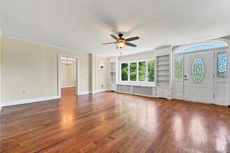 7 Schunnemunk Rd in Woodbury, NY - Building Photo - Building Photo